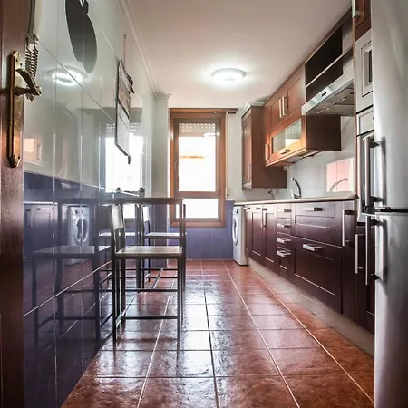Apartment Con Plaza De Garaje Y Ascensor En *