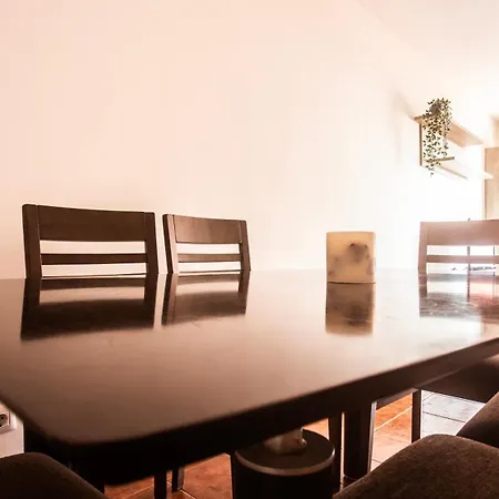 Con Plaza De Garaje Y Ascensor En Lägenhet