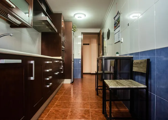 Con Plaza De Garaje Y Ascensor En